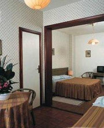 Lupori Hotel 2*