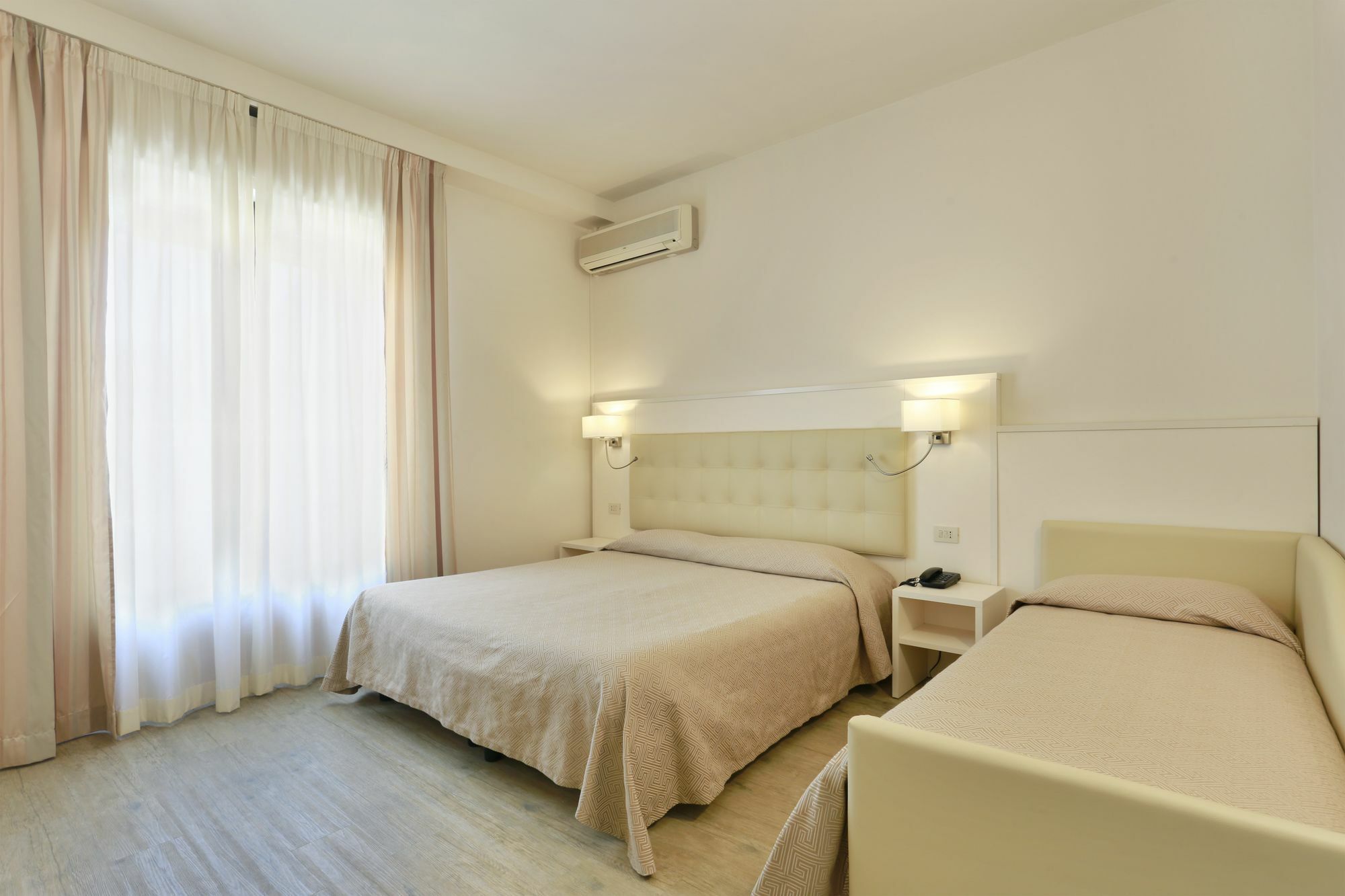 Hotel Lupori Viareggio